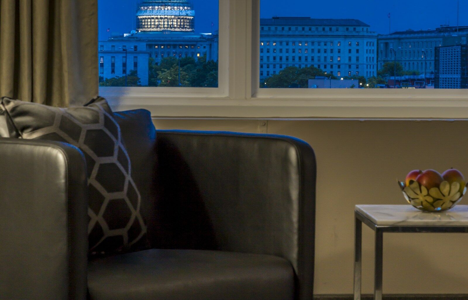 Capitol Skyline Hotel Вашингтон Екстериор снимка