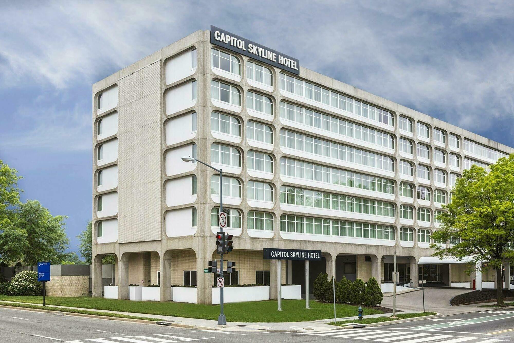 Capitol Skyline Hotel Вашингтон Екстериор снимка